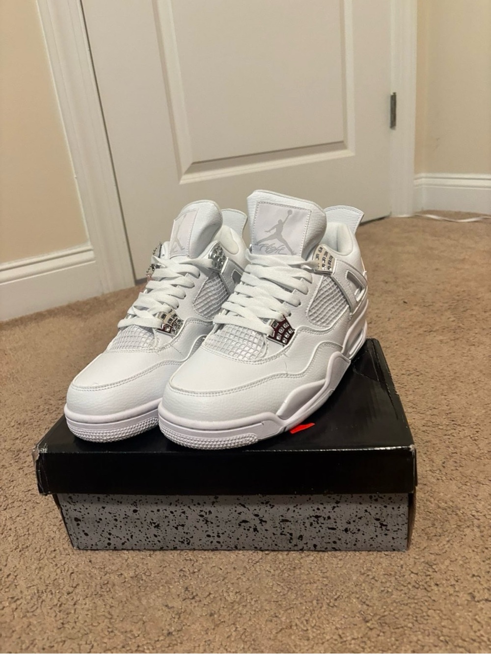 Jordan 4 pure moneys